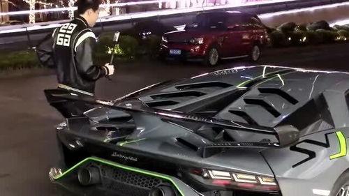 网红驾兰博基尼