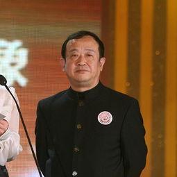 王堃个人资料 华鼎